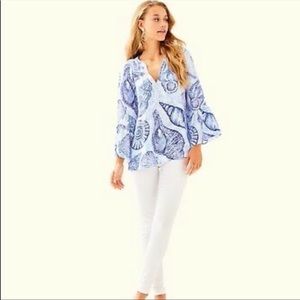 NWT Lilly Pulitzer Matilda 100% Silk Top
Size L